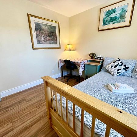 Perfect Home-Private Washrooms,Free Parking,High Speed Net 多伦多 外观 照片