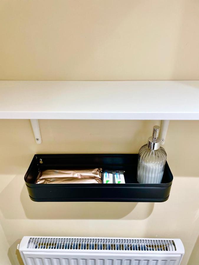 Perfect Home-Private Washrooms,Free Parking,High Speed Net 多伦多 外观 照片