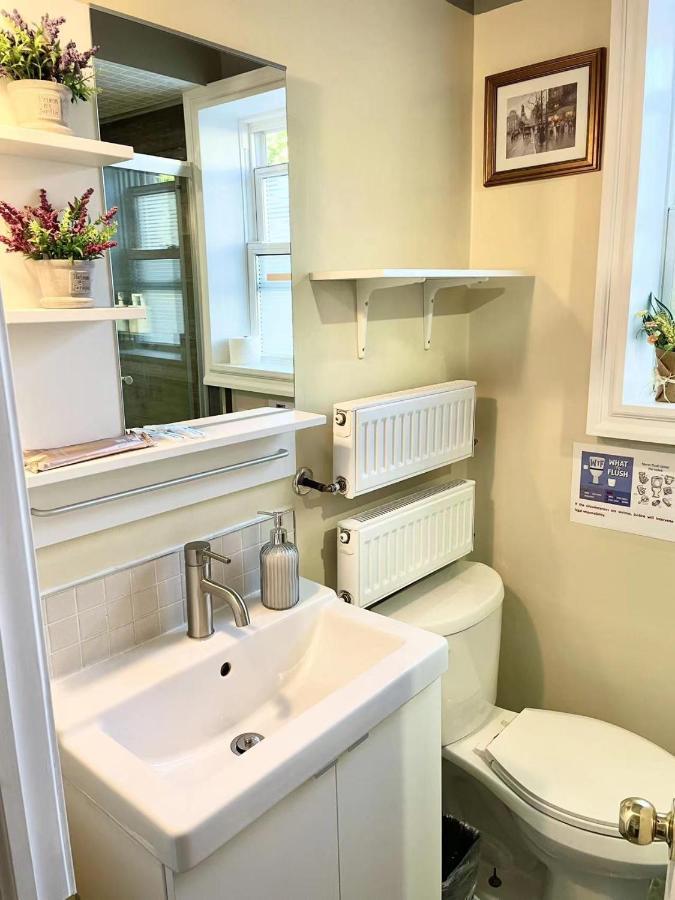 Perfect Home-Private Washrooms,Free Parking,High Speed Net 多伦多 外观 照片