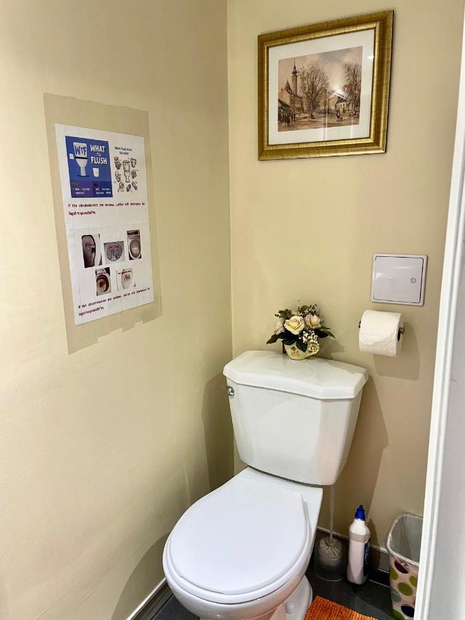 Perfect Home-Private Washrooms,Free Parking,High Speed Net 多伦多 外观 照片