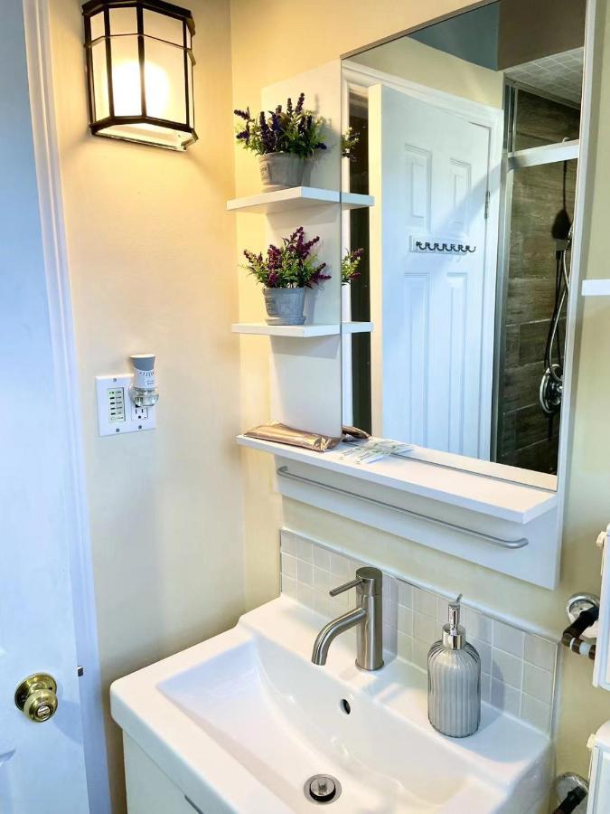 Perfect Home-Private Washrooms,Free Parking,High Speed Net 多伦多 外观 照片