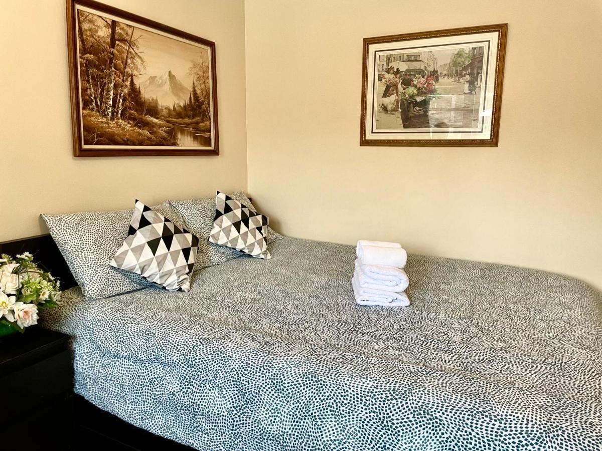 Perfect Home-Private Washrooms,Free Parking,High Speed Net 多伦多 外观 照片