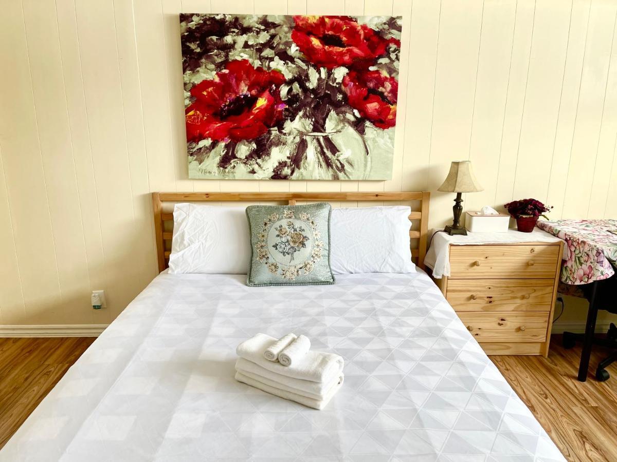 Perfect Home-Private Washrooms,Free Parking,High Speed Net 多伦多 外观 照片